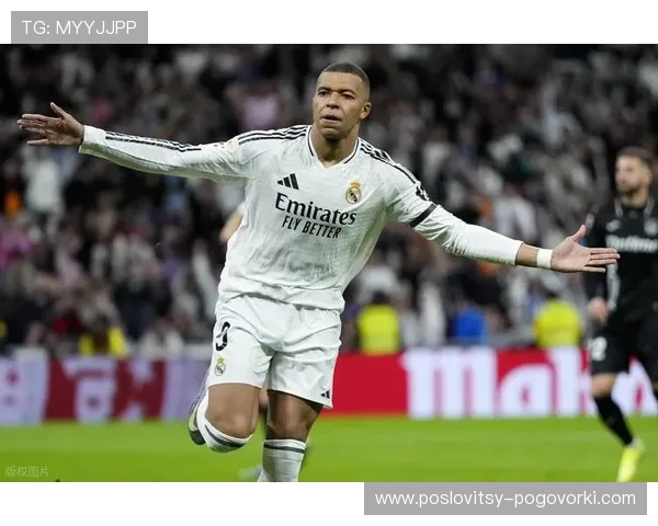 皇马中锋短缺问题在赛季后半段显现,对球队进攻体系稳定性带来考验。 皇马中锋短缺问题在赛季后半段显现,对球队进攻体系稳定性带来考验。